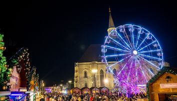 „PLANETA CRĂCIUN” - târgul cu tematică de sărbători organizat de UNTOLD Universe în Piața Unirii din Cluj-Napoca se deschide pe 22 noiembrie