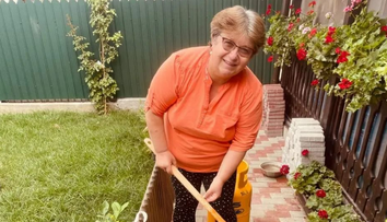 Gina Bradea, celebră pe internet pentru rețetele sale, operată de urgență