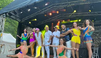 Cătălin Botezatu a acceptat provocarea de a dansa bachata! S-a întâmplat la Cluj, la Wonder Family Fest iar Wilmark i-a dat 10 pe linie și l-a felicitat la scenă deschisă