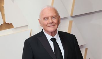 Anthony Hopkins, de nerecunoscut! Și-a șocat fanii susținând echipa Angliei la Cupa Mondială