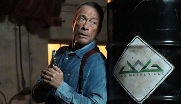 Jean-Claude Van Damme face senzație pe VOYO. Ce rol are în „Darkness of Man”