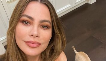 Sofia Vergara, imagini de senzație în costum de baie. Vedeta s-a fotografiat de la spate și a încins imaginația fanilor