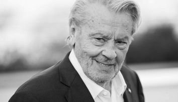 Război pentru averea lui Alain Delon! Fiul lui, Alain-Fabien, își dă în judecată frații pentru a anula testamentul marelui actor