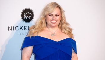 Cum a reușit Rebel Wilson să slăbească peste 36 kg fără să renunțe la burgeri sau cartofi prăjiți. Transformarea ei este una spectaculoasă