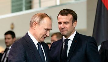 Ce i-a spus Emmanuel Macron lui Vladimir Putin, înainte ca Rusia să invadeze Ucraina