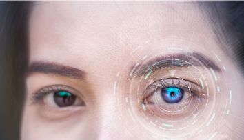 În premieră mondială, un pacient orb și-a recăpătat vederea după un implant de cornee artificială 