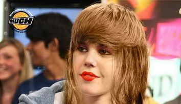 Te-ai intrebat vreodata cum ar arata Justin Bieber daca ar fi femeie?