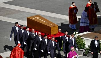 Ce tehnică modernă a fost folosită pentru conservarea trupului Papei Francisc. Nu a fost îmbălsămat tradițional înainte de funeralii