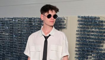 Cine este BalanDPB, influencerul care aduce istoria și arta în feed-ul generației Z: „Oamenii mă urmăresc pentru informații, nu pentru a arunca cu ură”