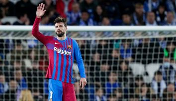 Ea e noua iubită a lui Gerard Pique? Fotbalistul, fotografiat în Suedia alături de o blondă misterioasă