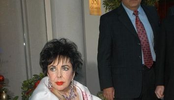 Michael Jackson, cerut in casatorie de Elizabeth Taylor! FOTO si VIDEO
