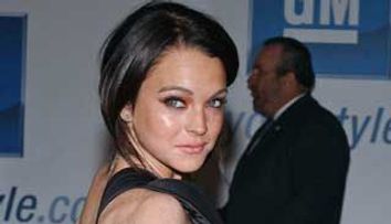 Competitie stransa  intre Lindsay Lohan si Rihanna! Vezi ce le-a facut sa puna capat prieteniei