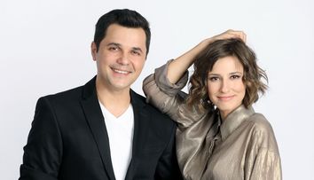 Dana Rogoz e ajutorul lui Cupidon in emisiunea Ma insoara mama!