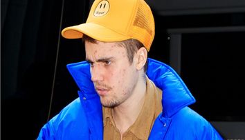 Justin Bieber le cere fanilor să se roage pentru el. Ce i se întâmplă acum artistului