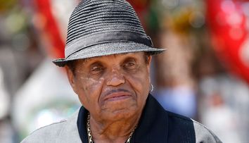 Tatăl lui Michael Jackson a murit. Zece momente prețioase din ultimul an de viață al lui Joe Jackson