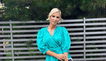 Rochia periculos de crăpată pe care a purtat-o Andreea Bănică. Cum a apărut vedeta pe stradă