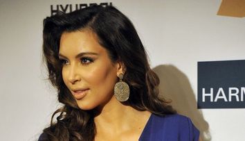 Fotografia pe care o credeau pierduta! Cum aratau Kim Kardashian si surorile ei inainte sa devina celebre