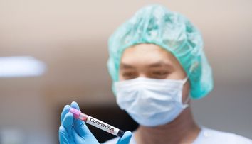 Record de morți cauzate de coronavirus într-o singură zi. Când cred specialiștii că va fi eradicat virusul