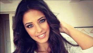 Ce face Antonia in masina, cu doi barbati: VIDEO