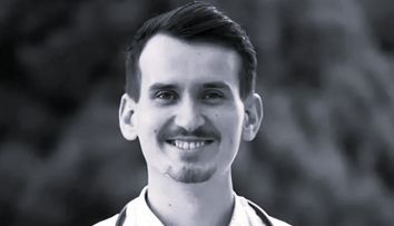 De ce a murit Emanuel, medicul de 28 de ani care a fost găsit fără suflare în casă. Primele rezultate ale autopsiei