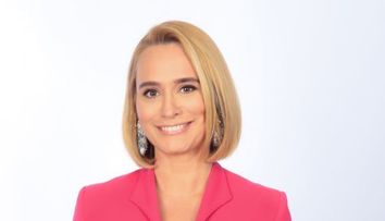 Andreea Esca îl va însoți pe Papa Francisc în avionul papal, la venirea în România!