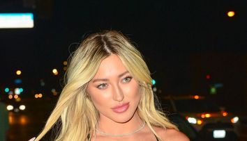 Un model OnlyFans s-a dus la restaurant în Ferrari! Toți au întors capul după ea când au văzut-o