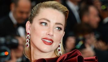 Amber Heard, mamă de gemeni. O fotografie emoționantă a fost publicată pe contul de socializare al fostei soții a lui Johnny Depp