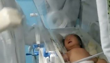 Cel mai mic luptător cu coronavirus. Un bebeluș de numai 17 săptămâni a trecut cu bine peste infecție