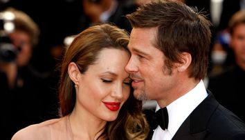 Brad Pitt are o nouă iubită. Cine este blonda cu care se iubește de când s-a despărțit de Charlize Theron