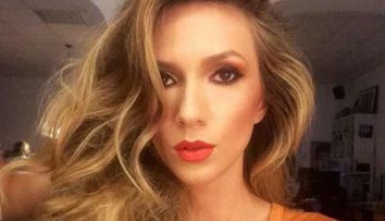 Imaginile neretusate pe care Adela Popescu le-a tinut ascunse pana acum. Cum arata vedeta atunci cand nu apeleaza la Photoshop sau filtre din Instagram