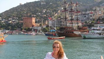 GALERIE FOTO: Alexia si Dima s-au intors din vacanta! Afla unde s-au distrat ei pe timpul verii