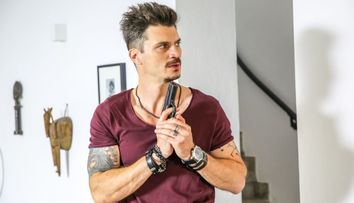 Emilian Oprea, despre rolul de ”bad boy” din superproducția VLAD: ”Pentru mine, a fost perfect”