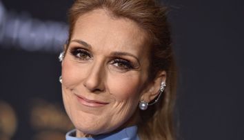 Celine Dion strânge mâna soțului său decedat în fiecare seară