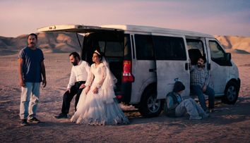 „A fost doar un accident”, o poveste despre un mecanic iranian, ar putea câștiga Oscarul pentru cel mai bun film internațional. Regizorul, Jafar Panahi, se va întoarce în Iran după gala de la Hollywood cu riscul de a fi încarcerat