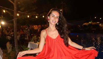 Georgiana Lobonț, pusă la zid de fani după ce s-a fotografiat în costum de baie: „Iartă-mă că întreb. Ești vie?”. Câte kilograme are, de fapt, artista