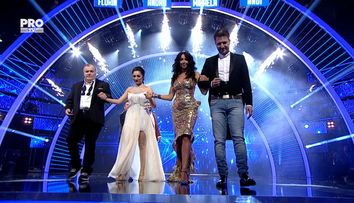 Mihaela Radulescu, tinuta spectaculoasa pe scena Romanii au talent. Rochia cu trena care a atras toate privirile
