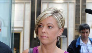 De la casnica stearsa, la star sexy: Cum arata acum mama care a suferit 8 operatii estetice