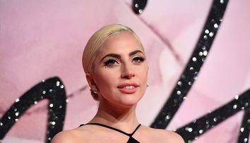 Lady Gaga a recurs la o schimbare de look, iar acum este de nerecunoscut. Cum și-a făcut apariția la Roma