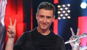 E cea mai tare colaborare din ultimii ani. Mihai Chitu, castigatorul de la Vocea Romaniei, featuring Pacha Man - Tot ce vreau