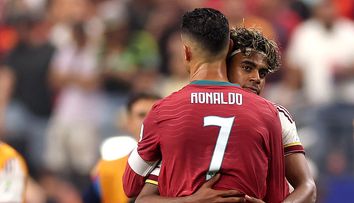 Sfârșitul unei ere. Cristiano Ronaldo a izbucnit în lacrimi, iar îmbrățișarea lui Lamine Yamal a devenit imaginea care a emoționat milioane de oameni