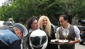 Catalin Maruta a iesit la plimbare cu trasura prin Bucuresti FOTO