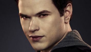 Kellan Lutz, de la rolul de vampir in 