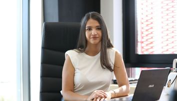 Cine este Andreea Cornea, protagonista următorului episod Șef sub acoperire