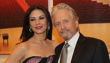 Catherine Zeta-Jones și Michael Douglas își sărbătoresc ziua de naștere împreună