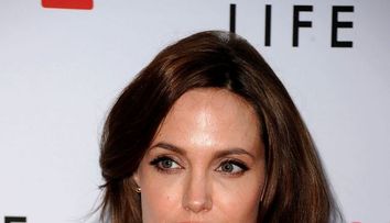 Angelina Jolie se pregateste de o noua operatie: 