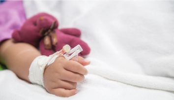 Un bebeluș născut prematur infectat cu noul coronavirus s-a vindecat și are o poveste emoționantă