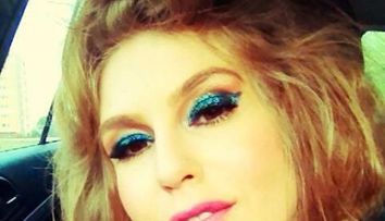 Corina Bud, aparitie impecabila in costum de baie. Si-a innebunit fanii cu posteriorul si picioarele perfect tonifiate