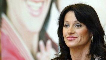 Nadia Comaneci a felicitat echipa de gimnastica a Romaniei de la JO 2012: 