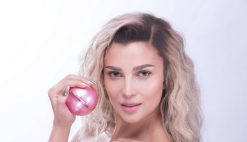 VIDEO Lora ne dezvăluie secretul frumuseții: 
