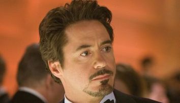 Tatal sau i-a dat droguri la 7 ani, o femeie l-a salvat de la dezastru: cele mai fascinante lucruri despre Robert Downey Jr.